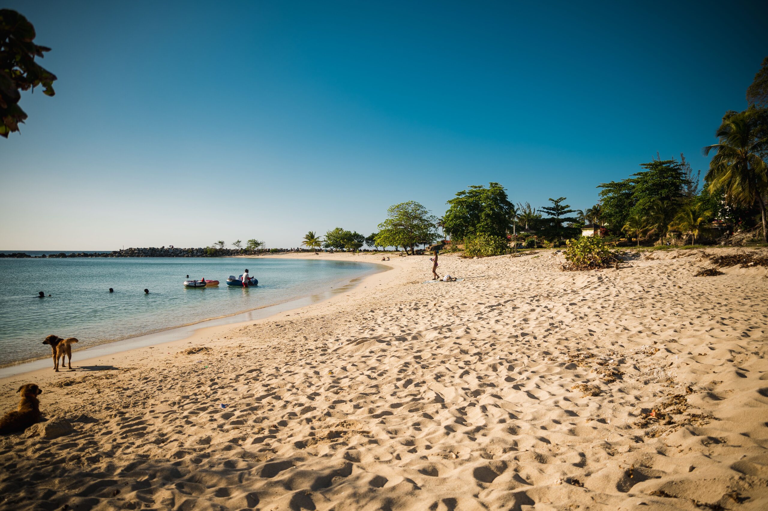 Praia paradisíaca em Falmouth na Jamaica